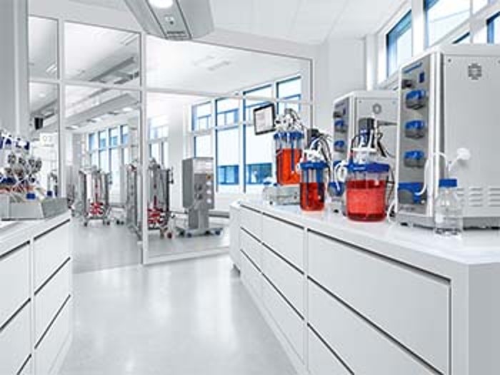 Scalable bioreactor systems suitable for monoclonal antibody process development