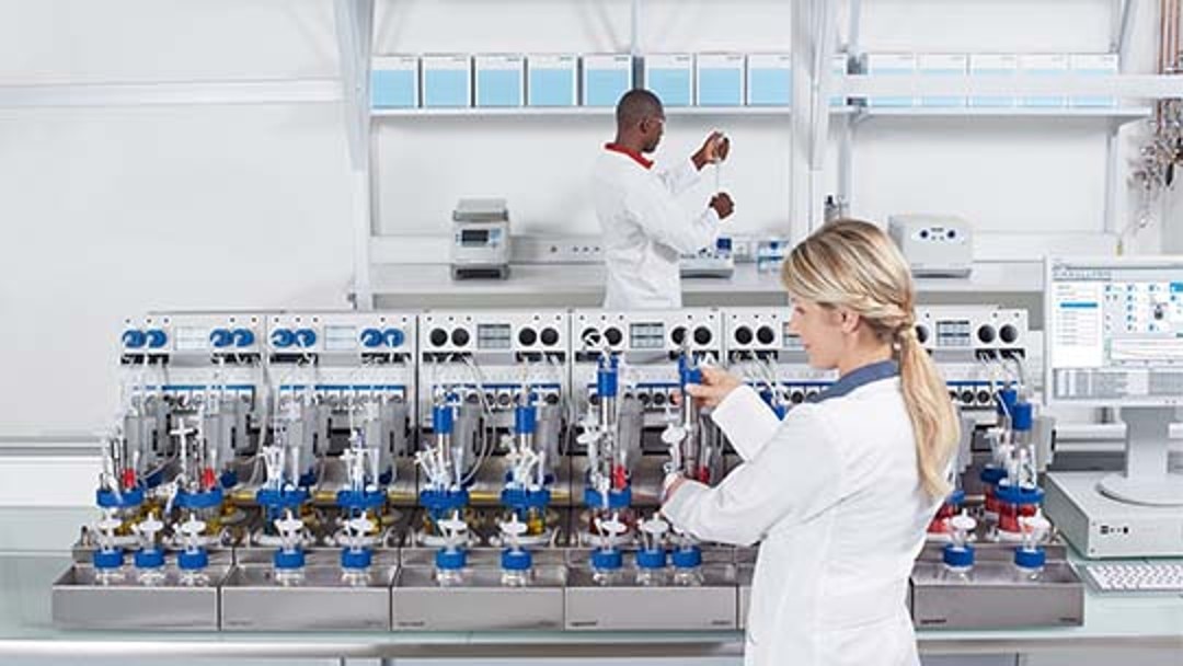 Multi parallel bioreactor system, which can help accelerating bioprocess development