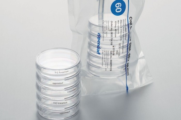 Cell culture dishes stored in resealable and shrinkable packaging bags of Eppendorf.