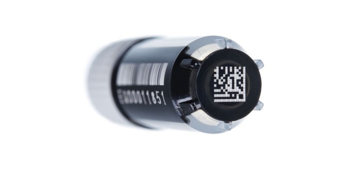 bottom_2d_barcode_vial_close_up_transparent