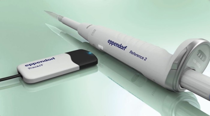 Eppendorf Reference® 2 - Mechanical Pipette and Eppendorf TrackIT