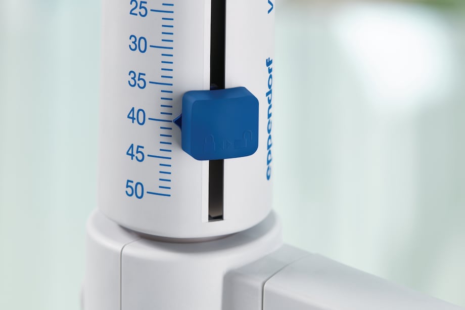 The Varispenser® 2(x) bottle-top dispensers feature an easy-to-read volume scale The Varispenser® 2(x) bottle-top dispensers feature an easy-to-read volume scale