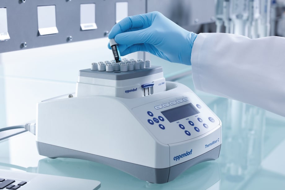 Standardized and water-free cell thawing with the optional SmartBlock cryo thaw